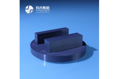 氮化硅陶瓷與其他材料相比加工精度如何？